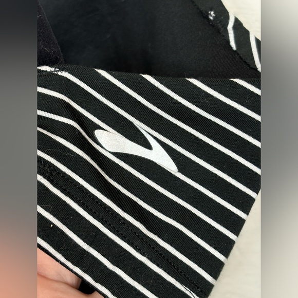 Brooks Sportswear Woman’s Black & White Running Bra Size 34C - Picture 3 of 7